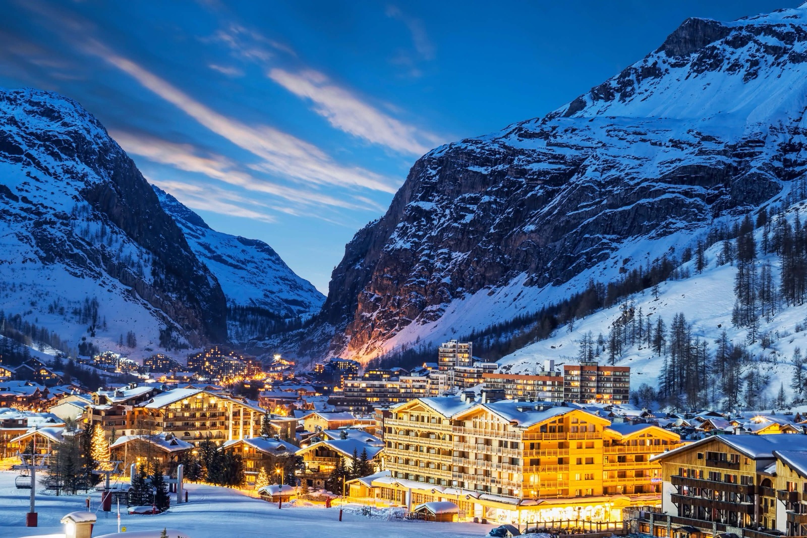 Surefoot Val d'Isère ski boot shop